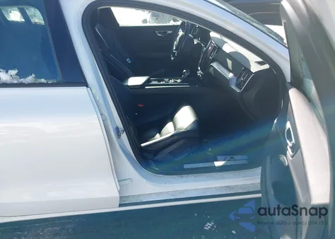 2019 Volvo S60 T6 Momentum из США, поврежденный, VIN 7JRA22TK6KG012155